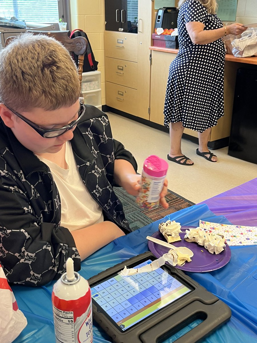 Casey Blanton tweet media