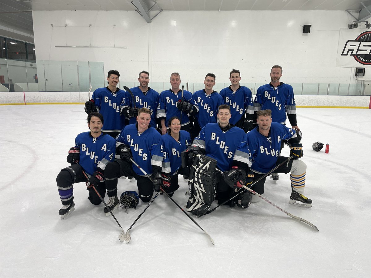 We had a great time playing in the #Cops4Cancer Tournament the past few days in Burnaby. After winning a gold last year a tough semi-finals loss was not the result we were hoping for, but it is an amazing cause that the @NewWestPD Blues were honoured to be a part of.
