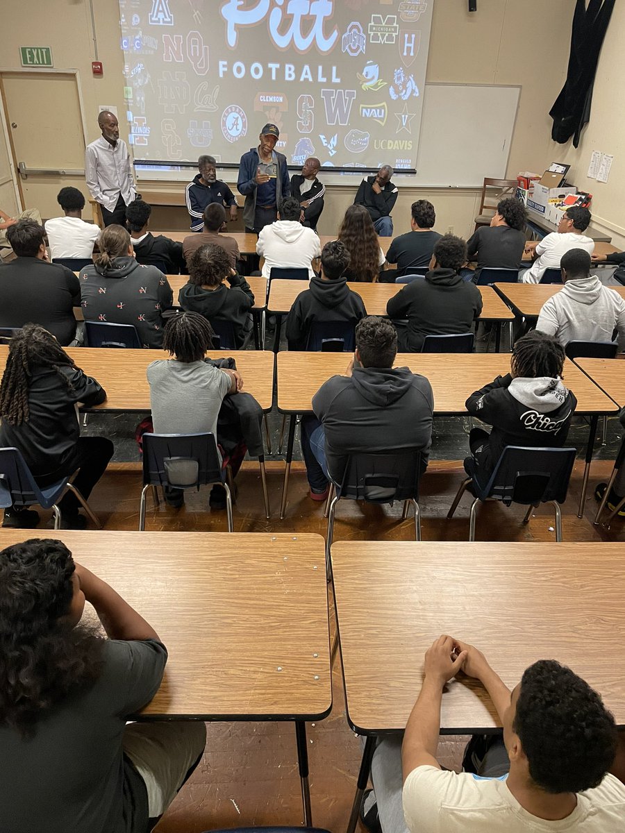Thank you U.S. Olympians Eddie Hart, Reynaldo Brown, Millard Hampton, and Tom Hill for coming to talk to the Pirates today! Pittsburg and Olympic legends coming back to inspire and empower! #OlympicPirates #100YearsOfWinning #WhosNext #PITT 🏴‍☠️🏈🅿️🌎🏈🏴‍☠️