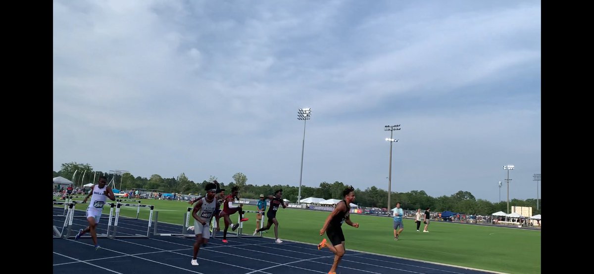 Kai Evans is your FHSAA Class 3A 110H meter Champion!! Grind @Kaievan41441189 !! #1Down #Blessed #110HChamp #Hegot4🙏🏽