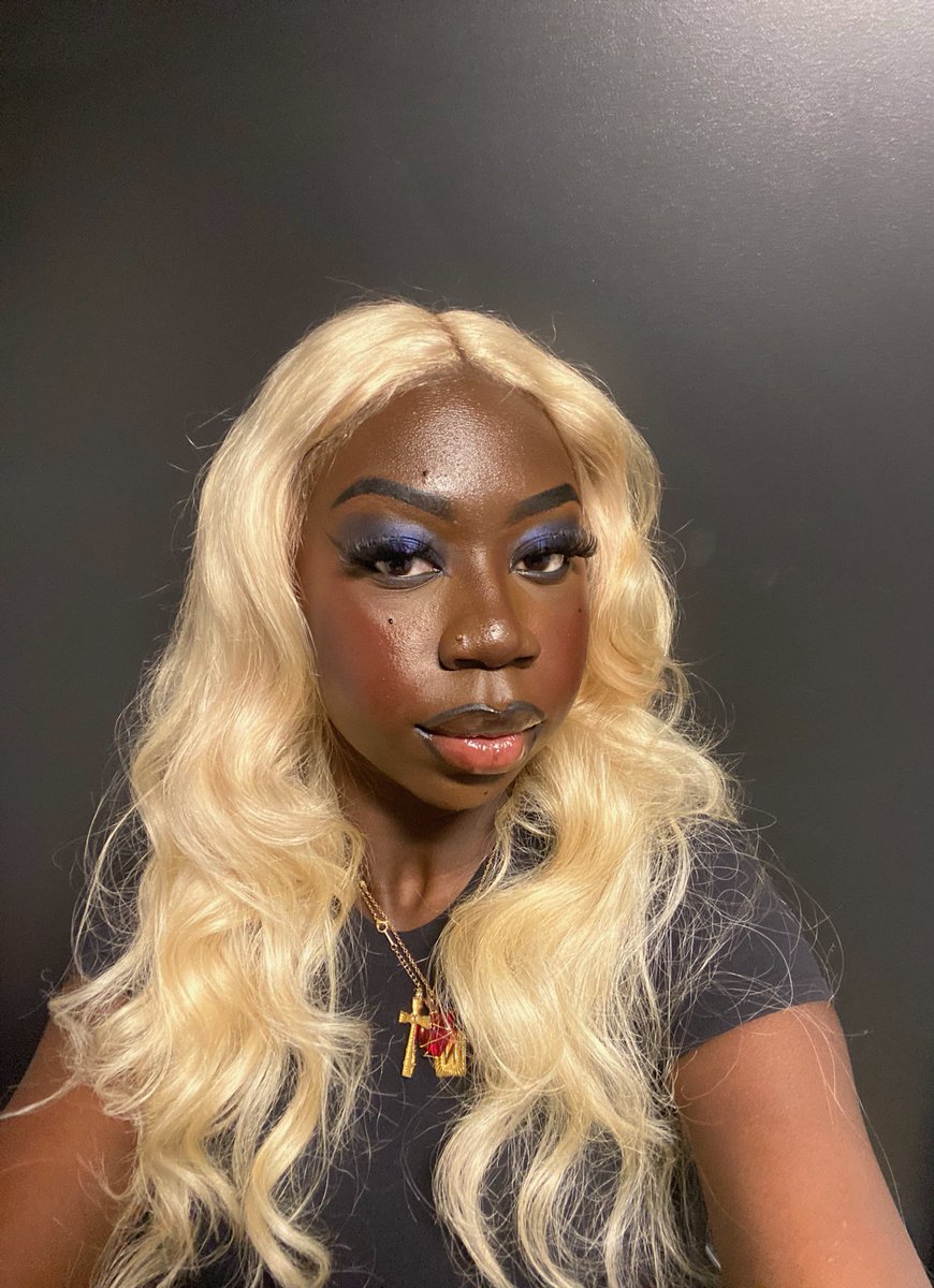 4702_chucky's tweet photo. darkskinnn no belly i’m kiesha! 👱🏿‍♀️ https://t.co/OKLGtuaElO