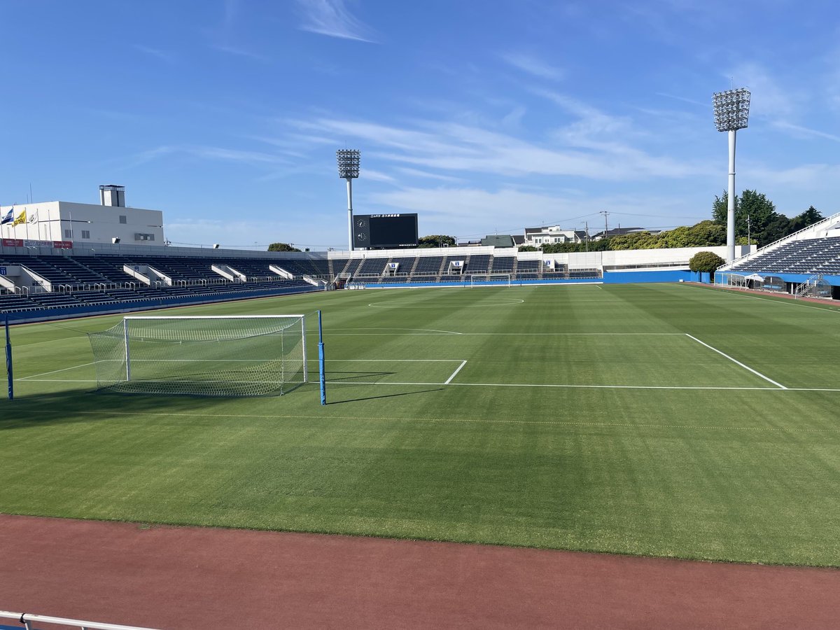 整いましたW(`0`)W
最高の青空😀
MITSZAWAはこーでなきゃ✊
朝からテンション上がります♪

#MADVOICE
#横浜FC