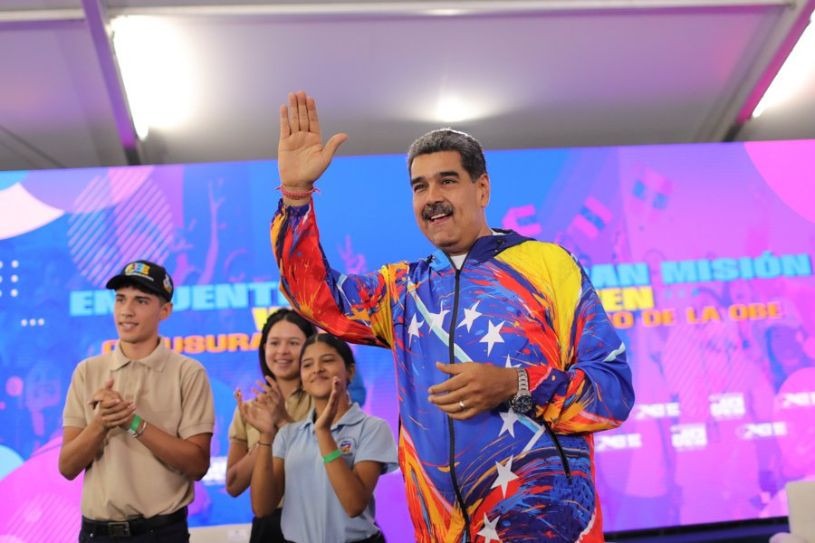 📢¡𝐀𝐬í 𝐥𝐨 𝐃𝐢𝐣𝐨! 🇻🇪 Pdte. @NicolasMaduro: Nosotros estamos conectados a la esperanza y amor de la juventud venezolana. #VenezuelaUnida