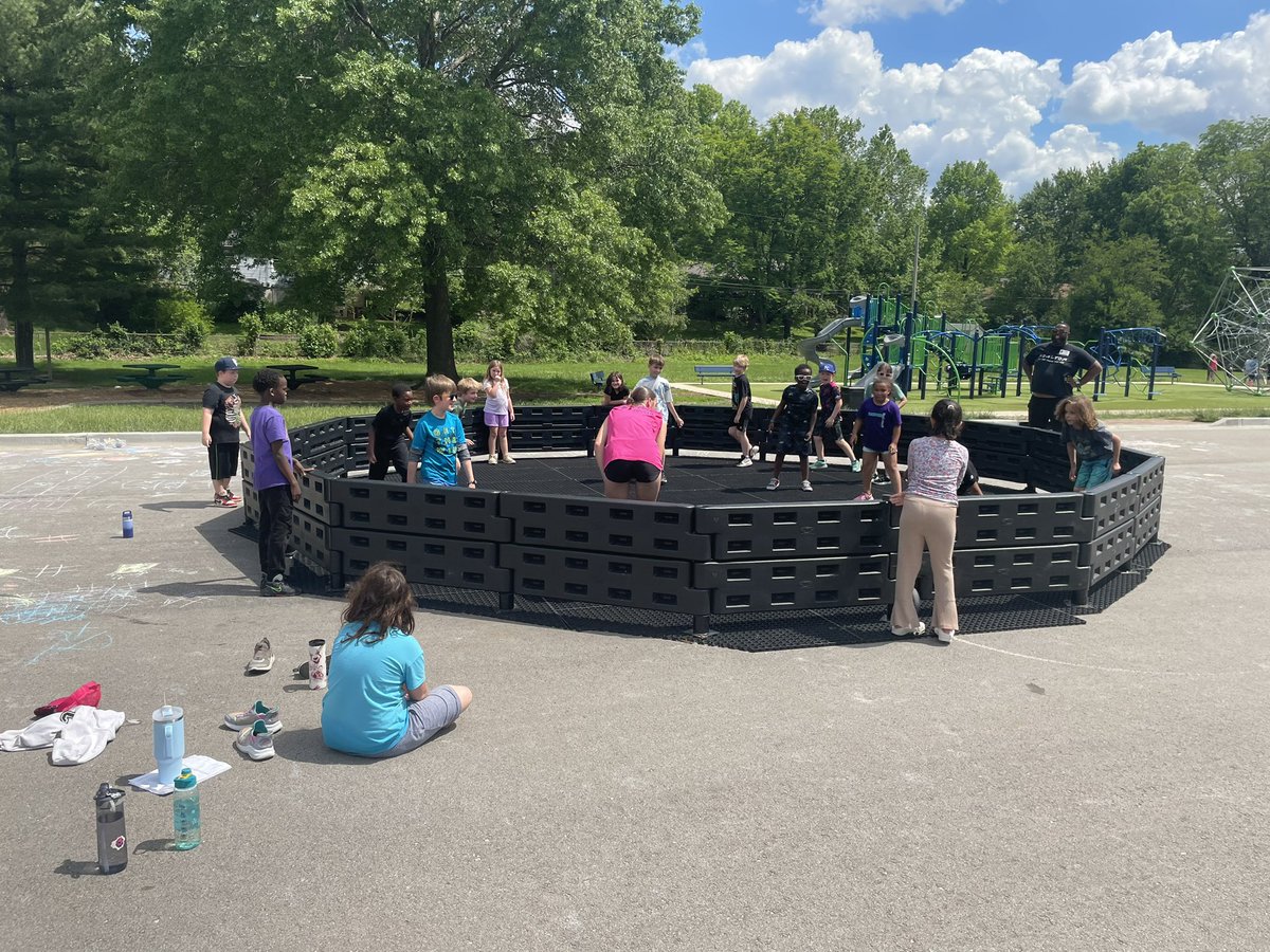 Miss Davis tweet media