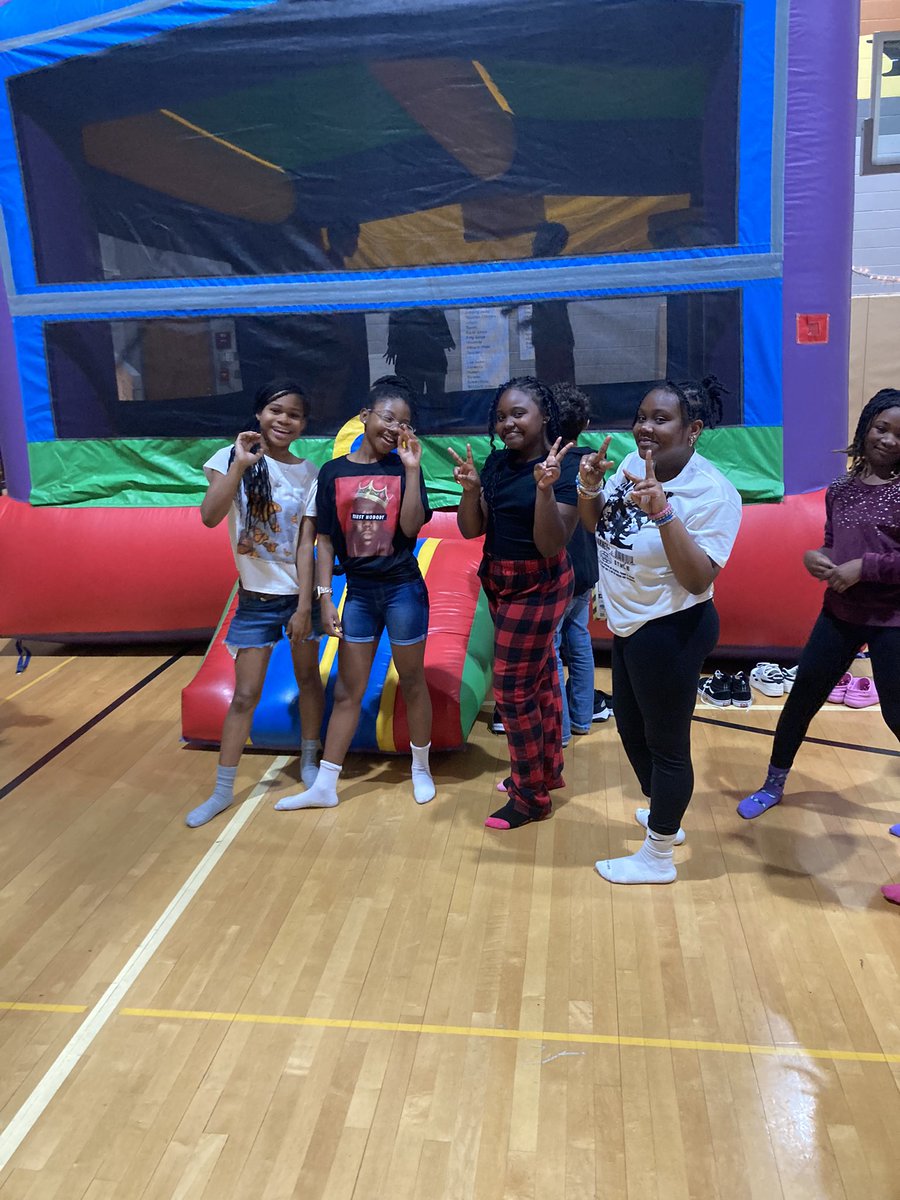Sunnyside School (@sunnysidesis) on Twitter photo <a href="/SunnysideSIS/">Sunnyside School</a> students had a great time celebrating doing their personal best on the end of the year assessments! <a href="/SunnysideSIS/">Sunnyside School</a> students had a great time celebrating doing their personal best on the end of the year assessments!