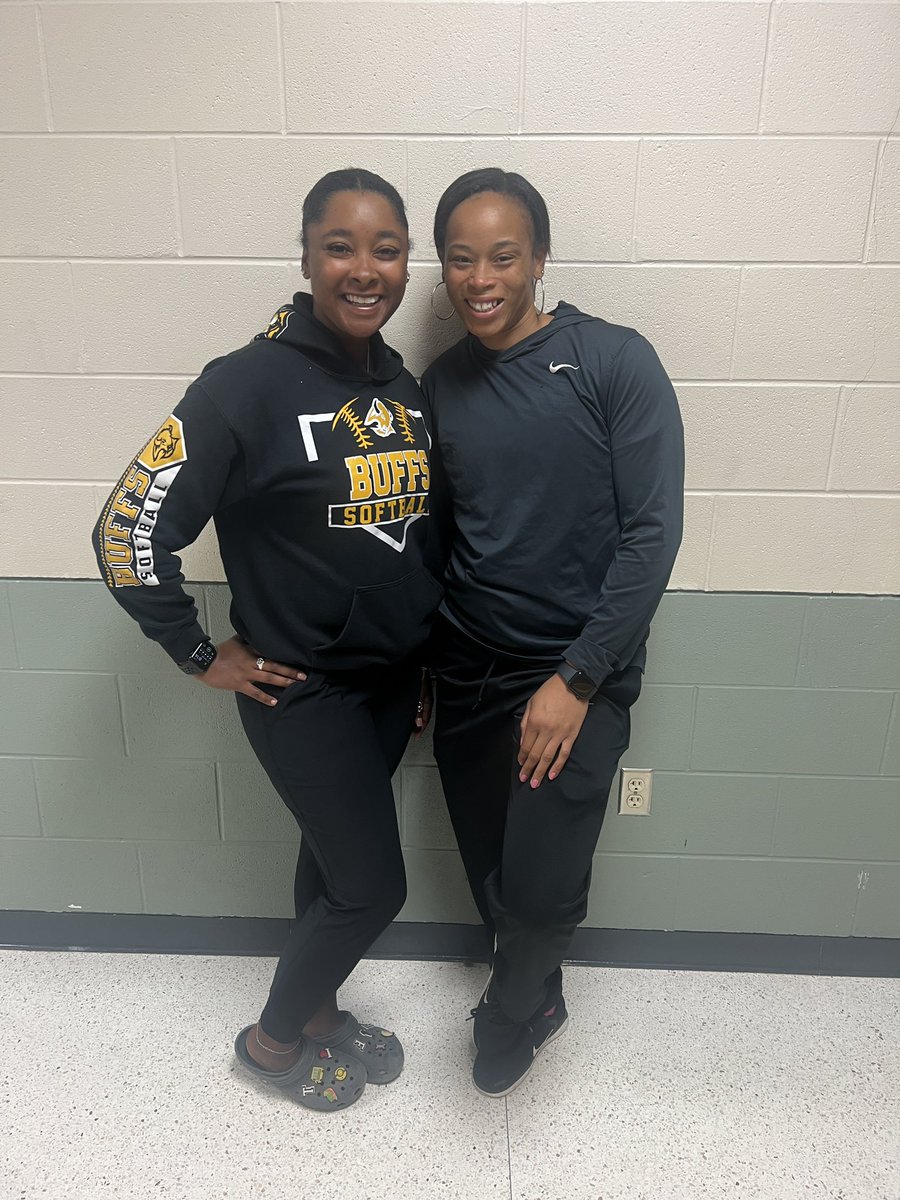 Congratulations to Marshall High School’s Head Coach of the Year, Tiffani McKnight and Assistant Coach of the Year, Brandi Cross! @FBISDAthletics #Buffs