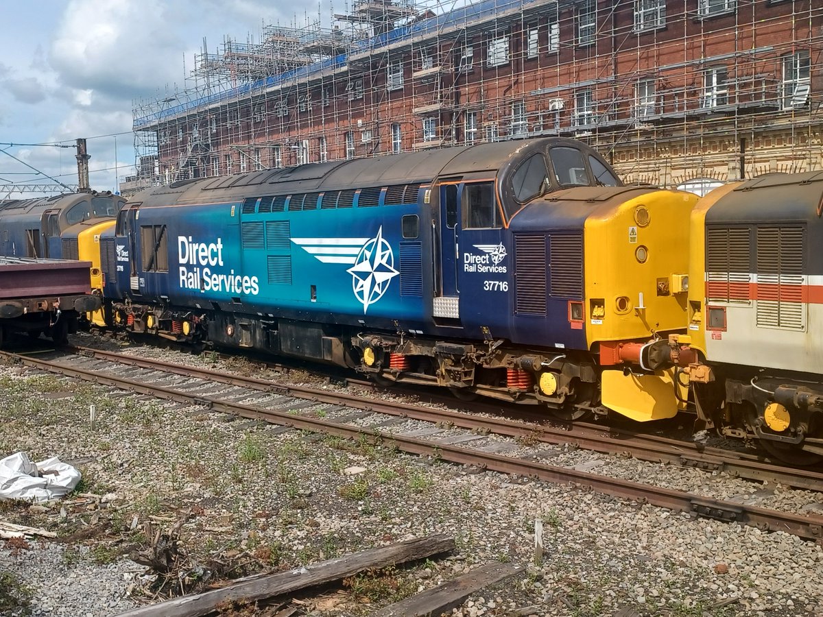 37422, 37419 and 37716 at Crewe today on route to HNRC