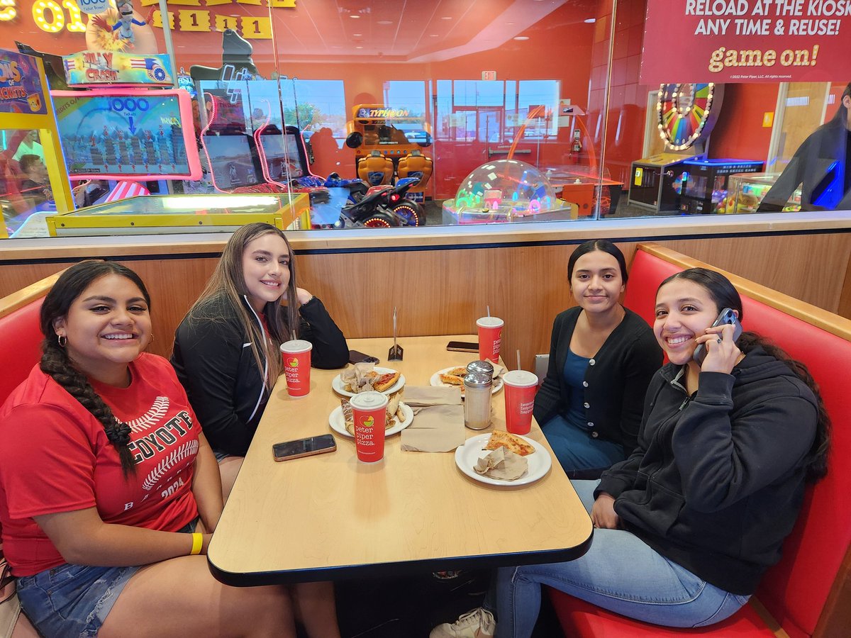 @THS Seniors having a great time at Peter Piper Pizza celebrating. These group of students got at least one industry-based certification before their graduation. Yay! You rock!❤️😉👌 #TISDProud #TornilloISD