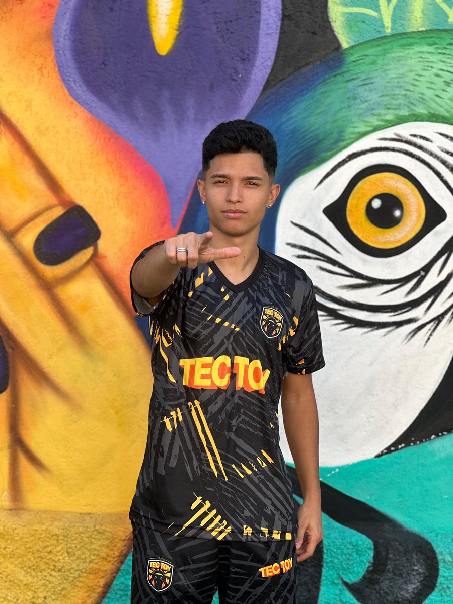 japaxl_'s tweet photo. Um bom filho a casa torna 🔥🧡
Agora faço parte da família @Tectoycripz https://t.co/TAKDYdEwPG