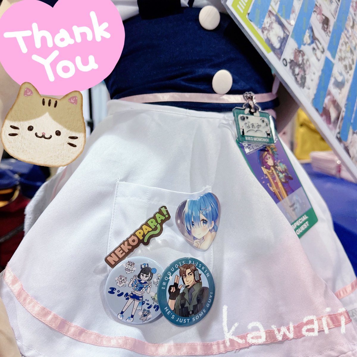 I was really busy today so I haven't eaten yet.. BUT!! I was happy to meet many boyfriends! See you tomorrow again! and Thank you なおみぃ @dearsqn for helping ayamy booth today! You are truly the best girl ever💓