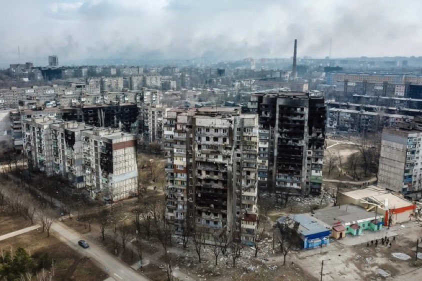 eurovanya's tweet photo. Mariupol had population of half a million, like Miami, Bologna or Toulouse before Russia razed it to the ground. 

Now, Kharkiv, city population of 1.5 million, like Munich &amp; Prague, is under potential russian attack. Don’t minimize suffering of Ukrainians to prove your point. https://t.co/LbJHpBBX2Y