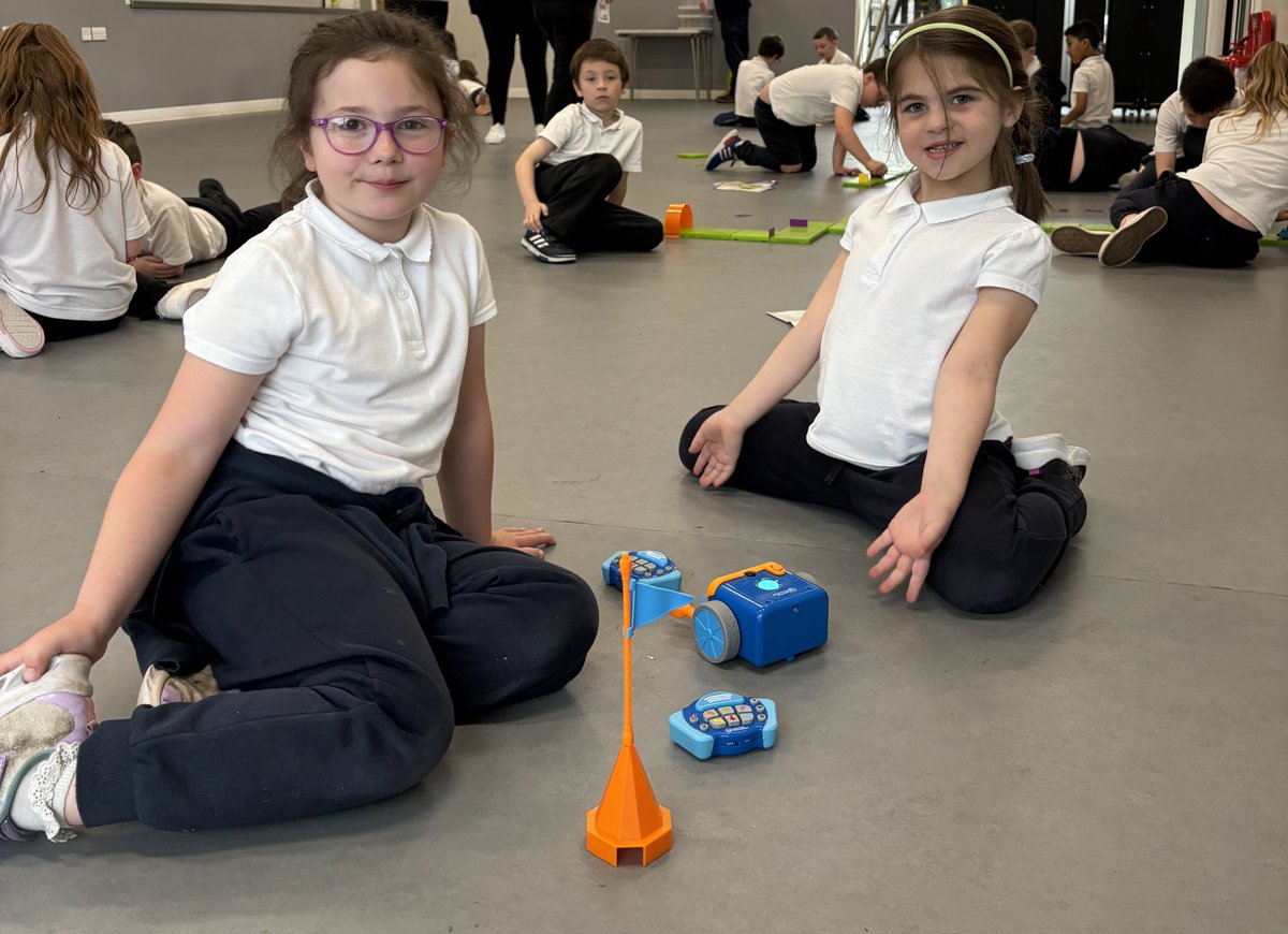 Gourockpr's tweet image. Primary 2 loved getting their hands on the robots with @GillNeesonPSDO this week @Sphero 👾🤖 @RoboticalLtd #botley #codeandgomouse 🐭 Problem solving and forward thinking, together! #STEMcareersweekGPS ↘️