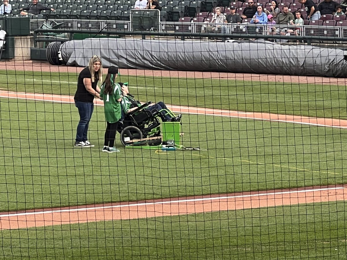 Really awesome to see all the @PrassPaxson staff at the Dragons game tonight to support Neil and Lola. Love our community! @KetteringSchls #wearefirebirds