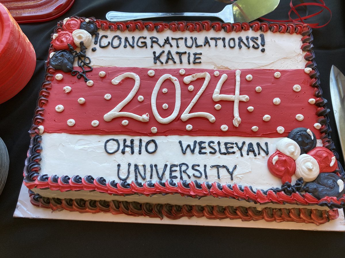chittum2001's tweet photo. Although it has taken me almost a week to post (because it has taken me a week to recover from such a busy weekend), I want to give a huge shout out to @AVIDine at Ohio Wesleyan for a great graduation cake at my daughter’s graduation celebration on campus last Sunday! https://t.co/imhIVlh8wW