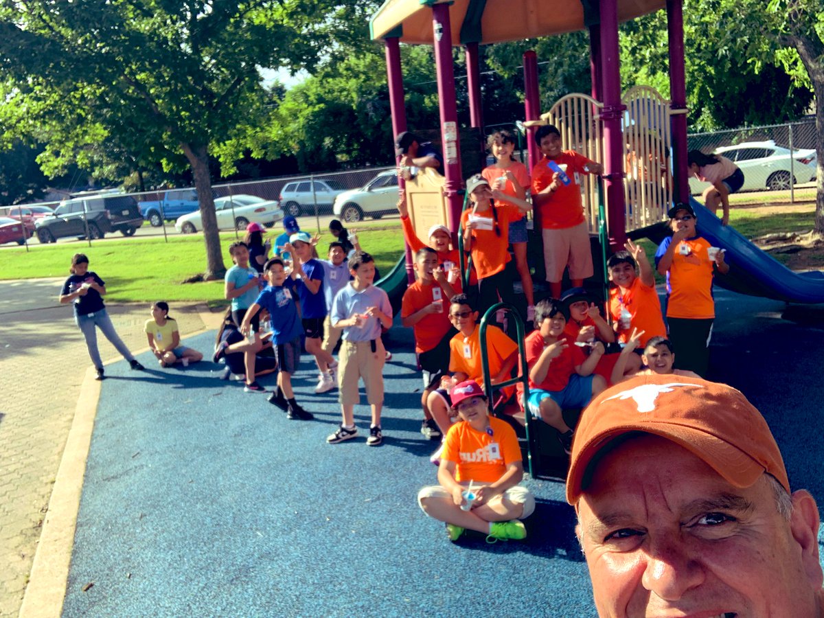 amiranda024's tweet photo. Last field day @ElliottEagles was amazing!!!!!! https://t.co/8yOYWwrFbR