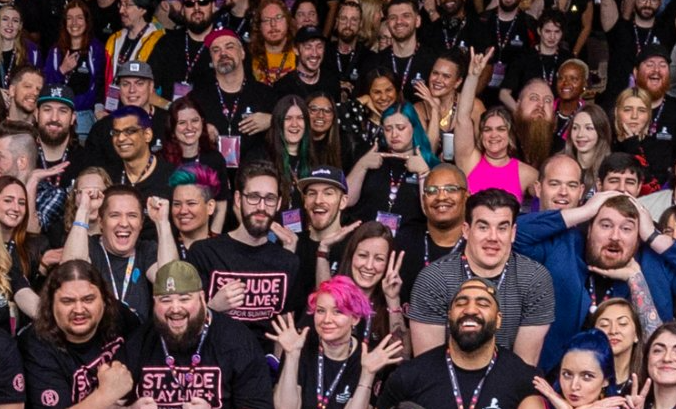 MasterSethMTA's tweet photo. @_Smirky @MollyInRain @StJude I found ya!!! You're the one with the Twitch hat. I had to ZOOM-in!!!!! LOL. https://t.co/shXBa7QaGu