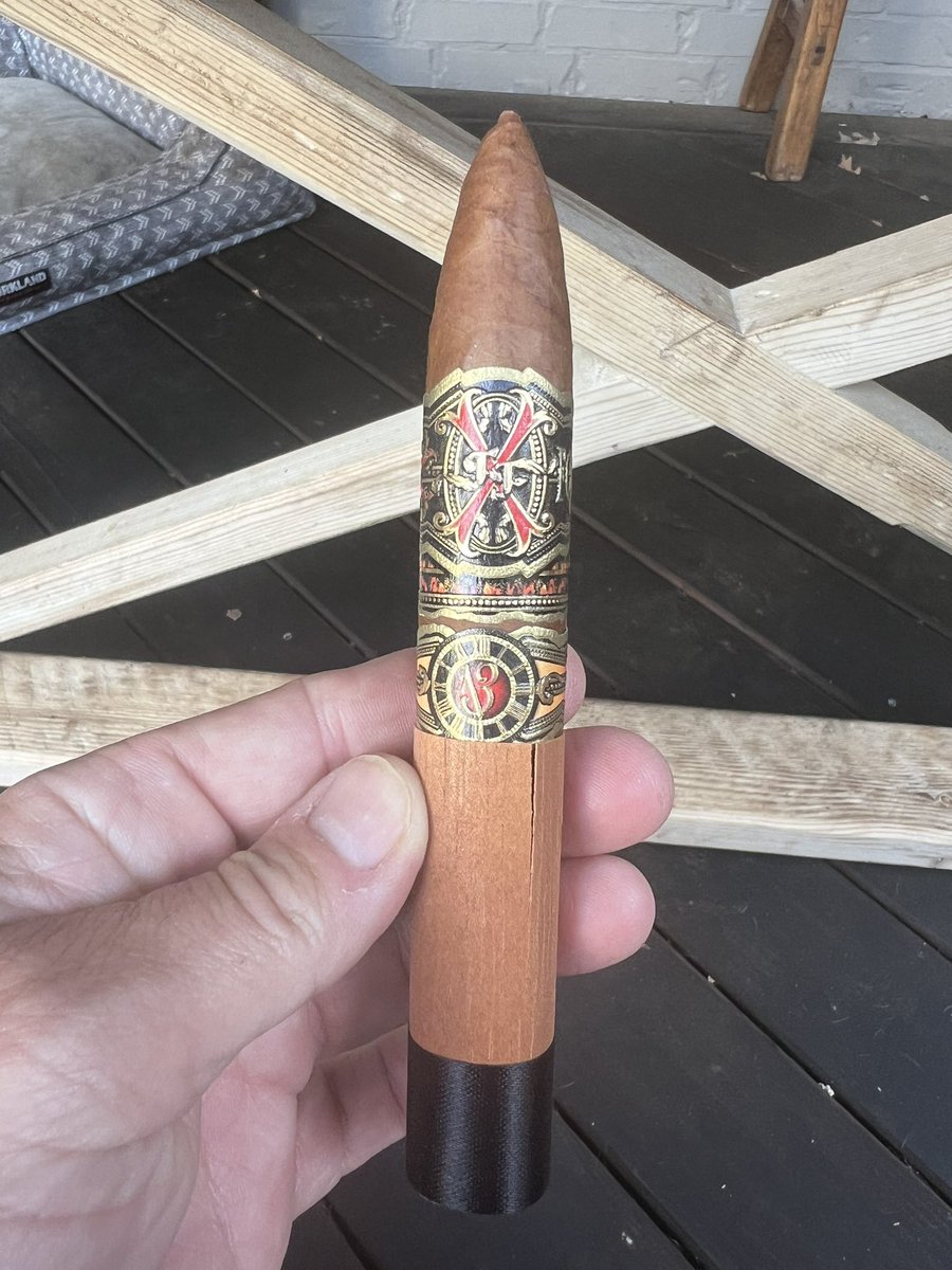 Nothing is Forbidden if it’s Fuente Friday……@joseblanco809