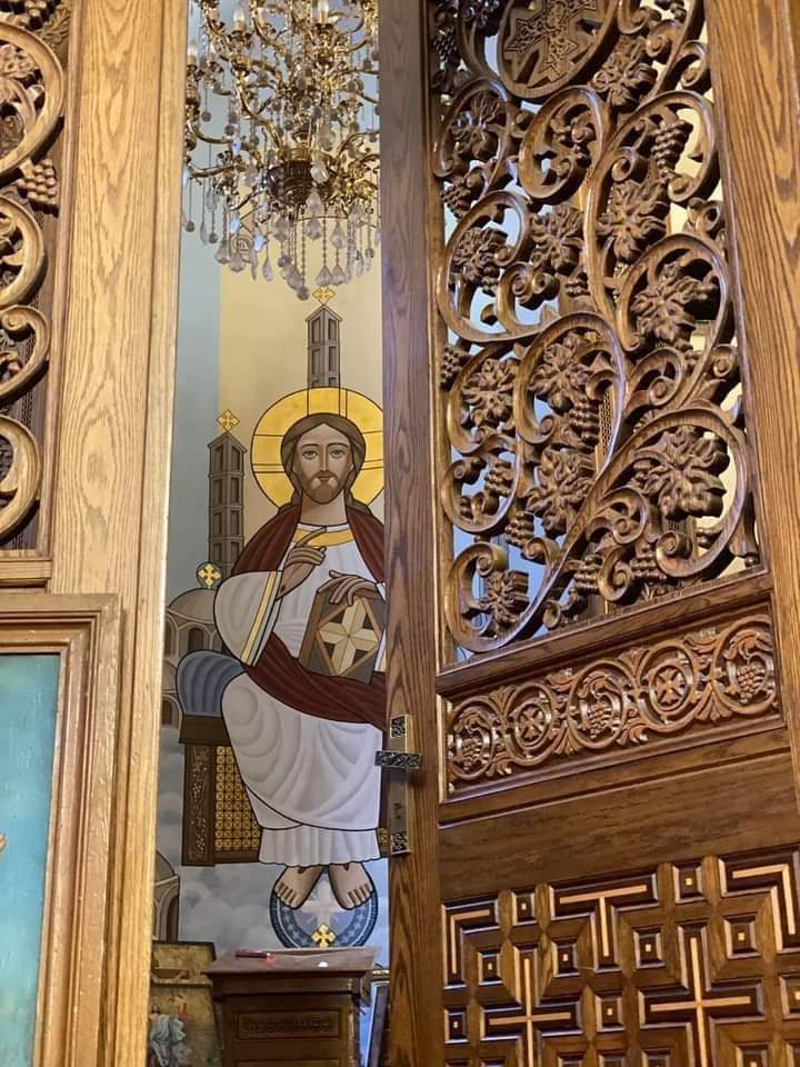 أنت تحمل الكل دون أن تكلّ ❤️.