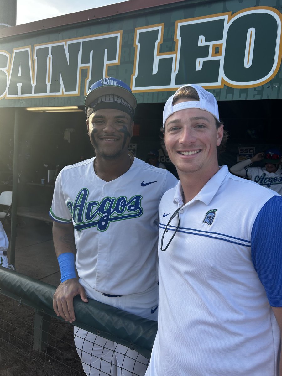jeffcoat32's tweet photo. Two of the all-time home run kings of the Argos! ⁦@CullanOShea⁩ ⁦@Dmac_q3⁩ https://t.co/wf4MnsEwQD