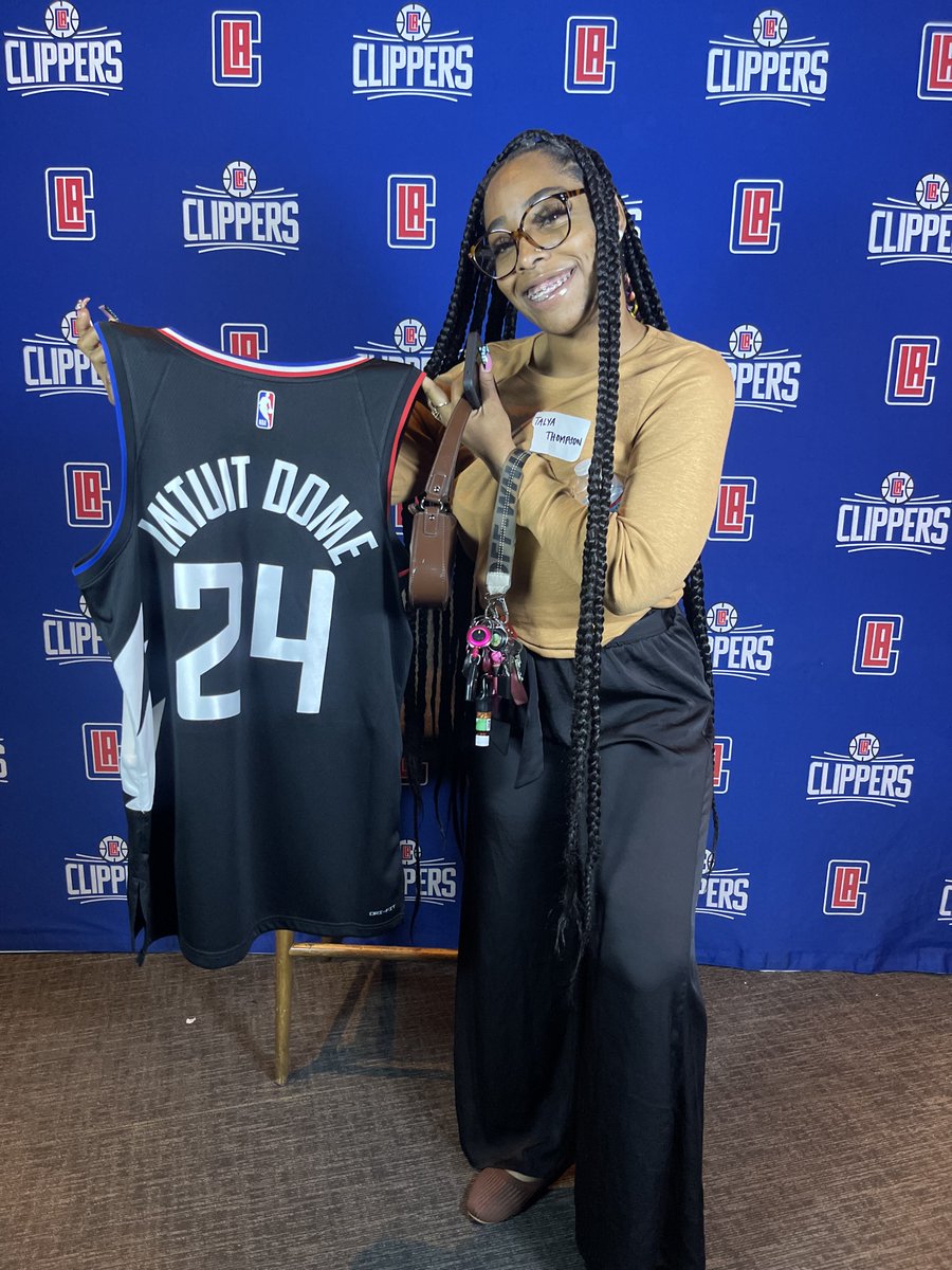 Exciting News! Talya joins @intuitdome, home of @laclippers! 🏀 Thrilled and grateful for #BrotherhoodCrusade's support. From Angeleno Corp. to landing a spot in ticketing/sales, Talya's journey shines! 🚀 @laewdd @cityoflosangeles

#SuccessStory #CommunitySupport