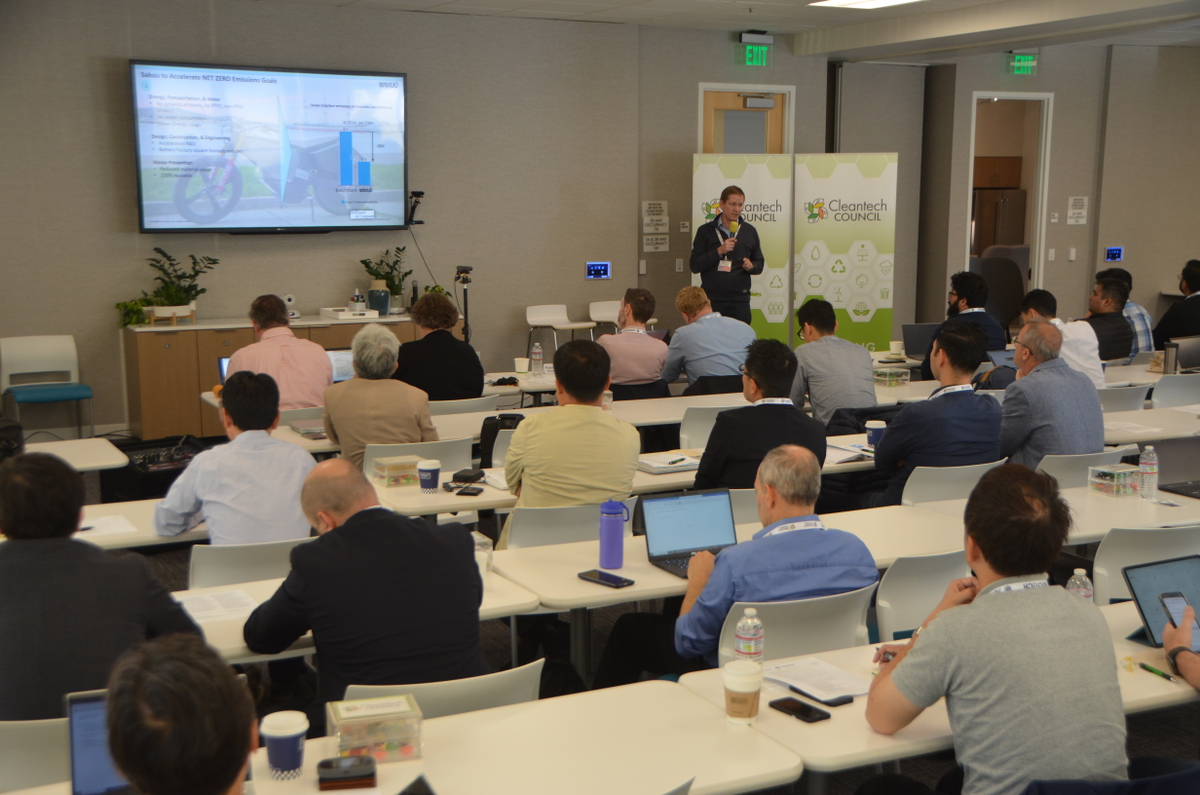 Scenes from 2024’s Innovation Review on Battery Tech, where Sakuu’s Arwed Niestroj gave a talk on dry-process manufactured electrodes. Thank you @autotechcouncil  and The Cleantech Council for having us!