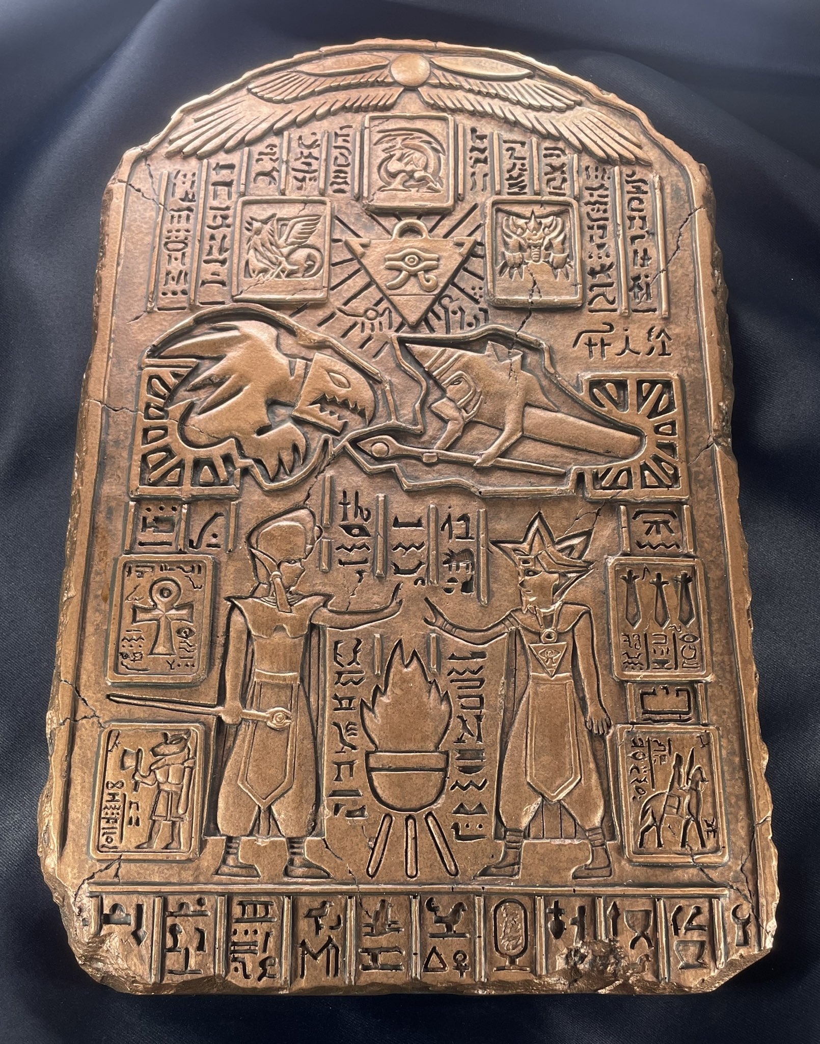 遊戯王 失われし王の記憶の石版 限定 フィギュア 失われた王の