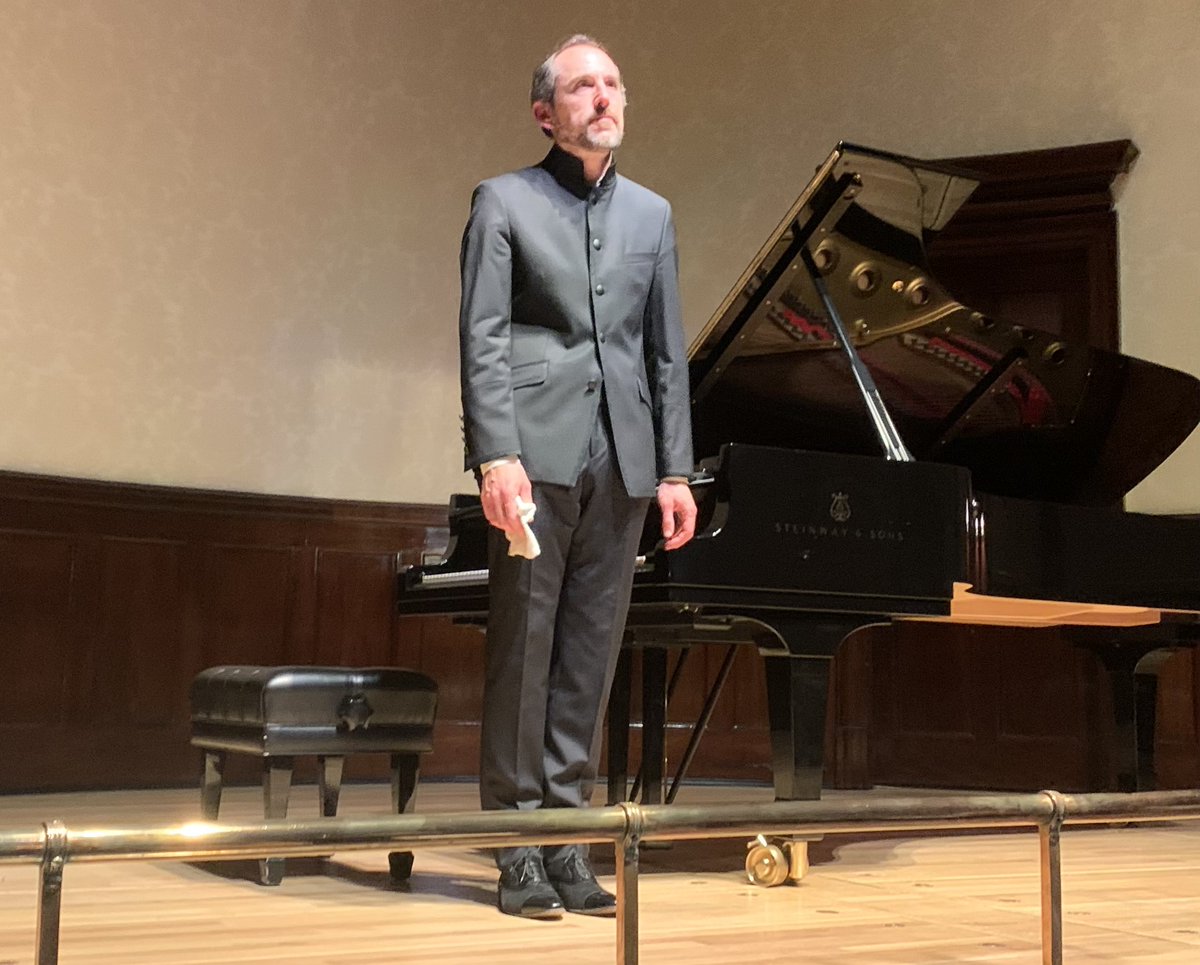 Dependably excellent @DannyDriver_ tonight @wigmore_hall after marvellously programmed & performed meditation on music variously related to night: R Schumann, Beethoven, Skryabin, Adès, Fauré, Ravel et al. Oh yes: Bach Goldberg aria as encore – equisite1