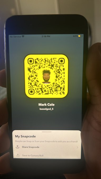 Add me on Snapchat https://t.co/zYlfmcRw5c