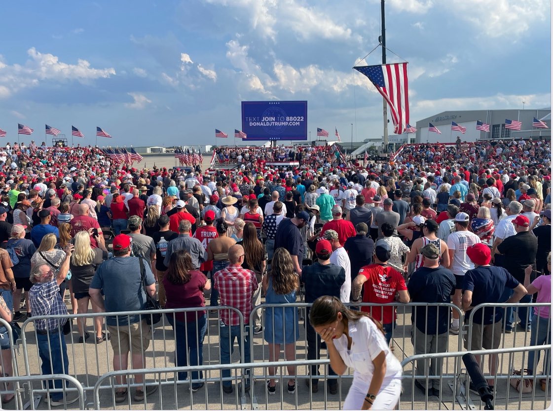 Live look at Trump’s rally in the Bronx