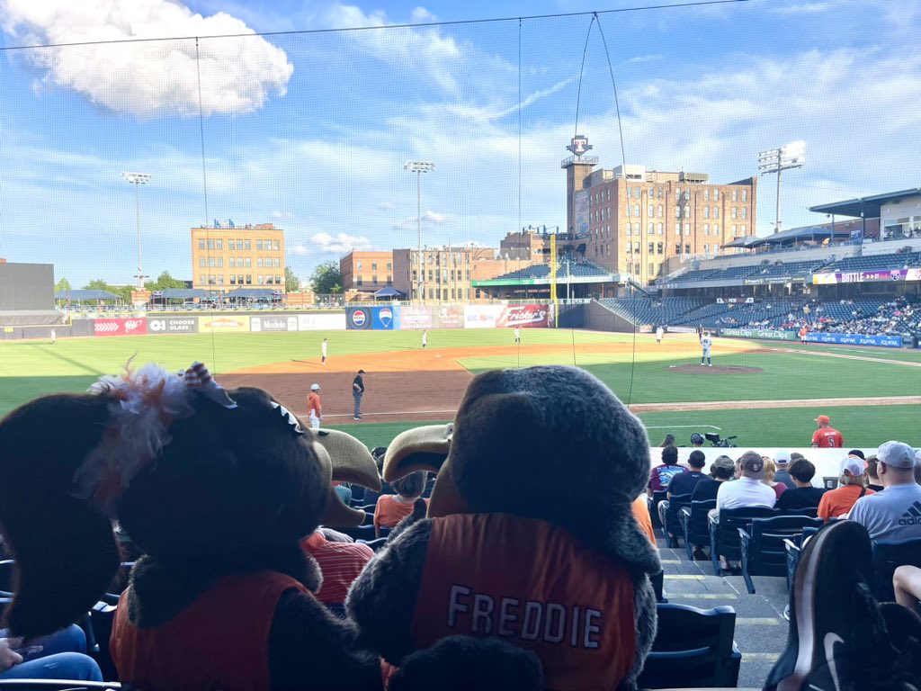 Beautiful night for some @BGSU_Baseball ⚾️⚾️⚾️ @BGSUBirds x #FifthThirdField