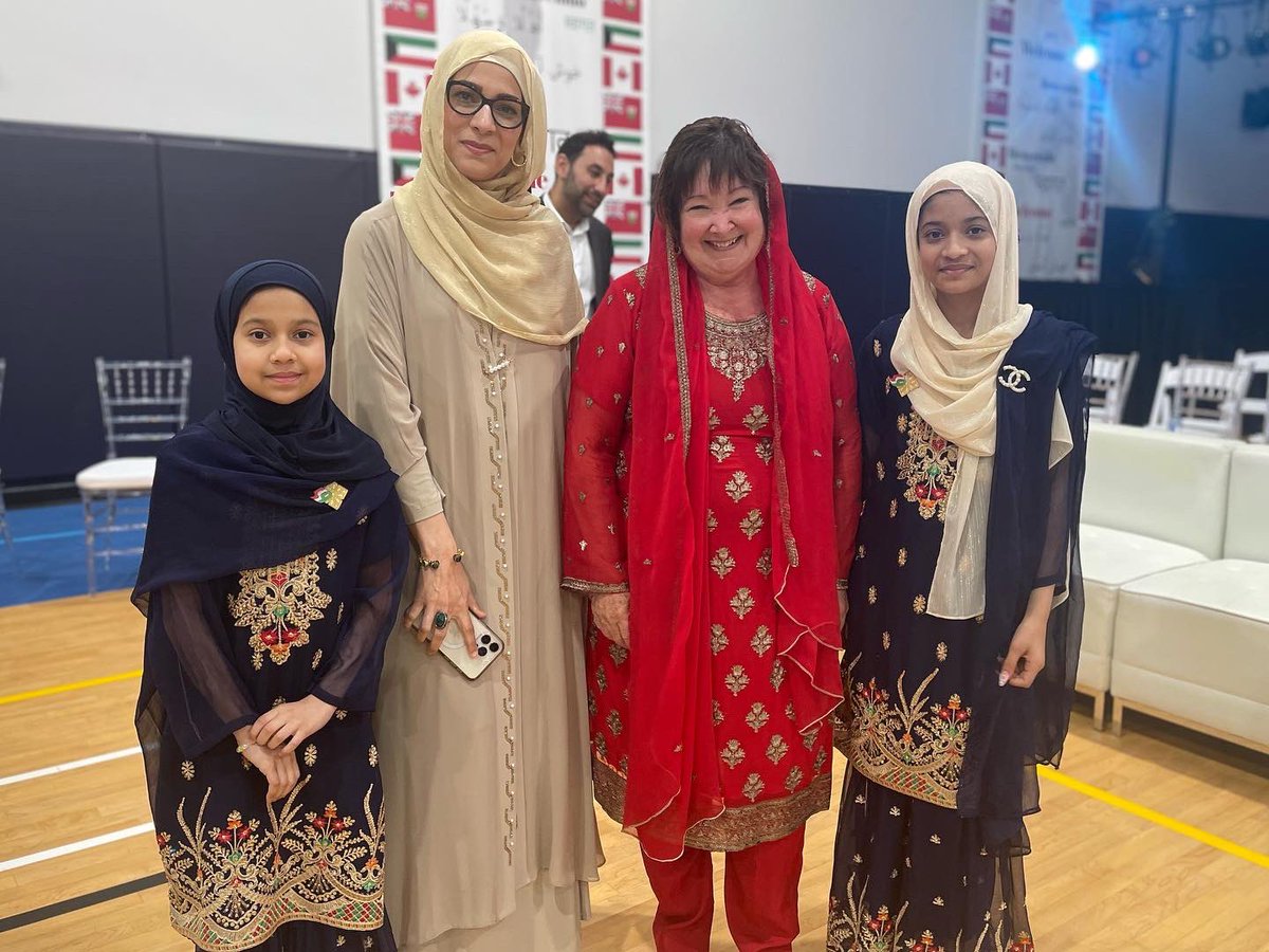 Kathryn_McGarry's tweet photo. Honoured to congratulate International School of Cambridge on the recent Grand Opening of their expansion! Recognized as 1 of top Ont schools. Kids gave amazing performances. @Alam_2526 https://t.co/zPhrUP5tUs