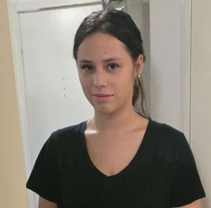 #MISSINGPERSON Australia - Lara Reed, aged 15, was last seen at a school on Joyce Street, Coffs Harbour, about 8am on Wednesday 15 May

Frequents: Coffs Harbour

Caucasian appearance, 165cm tall, of thin build, with long brown hair and brown eyes