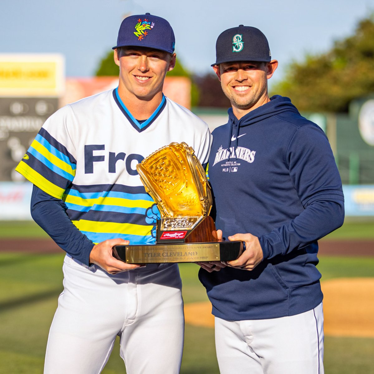 Cleveland rocks! Tyler Cleveland received his 2023 @MiLB Rawlings Gold Glove Award before last night’s game. #TridentsUp