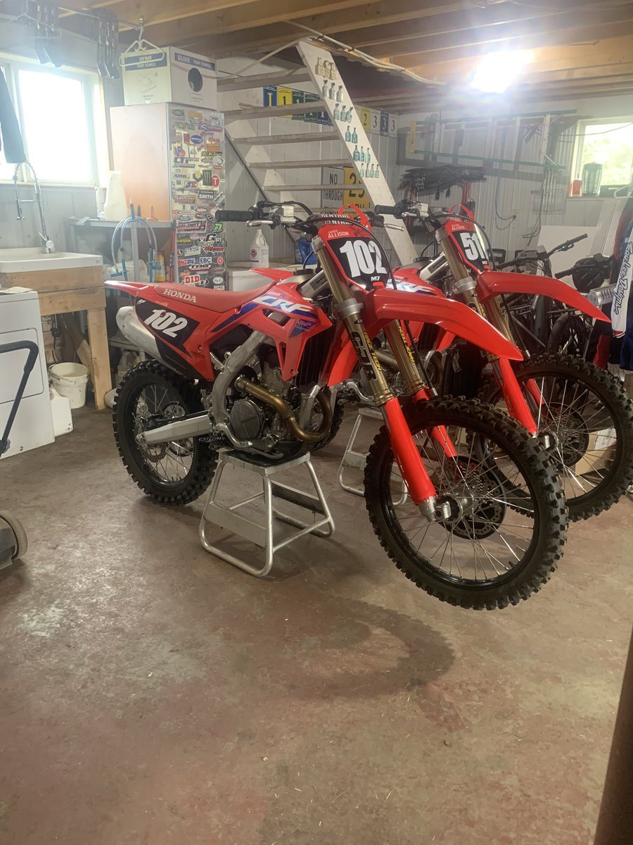Pretty pumped on these two bikes. We haven’t had much ride time with seeding but it should be a good summer. Thanks <a href="/CJRsuspension/">Charlie Johnston</a> for hooking us up. <a href="/M7designsco/">M7 Designs co.</a> for the number plates.