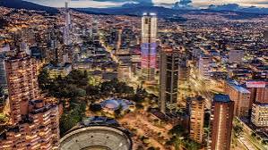 henryrowanlemly's tweet photo. Un paisa puede vivir en Bogotá
Un costeño puede vivir en Bogotá
Un caleño puede vivir en Bogotá
Cualquiera puede vivir en Bogotá!

Un bogotano no puede vivir en...
Medellin, Cali, la costa, el llano, la selva sin dejar de ser estigmatizado!

¿Todavía entienden la diferencia? https://t.co/dnr0yqufsH