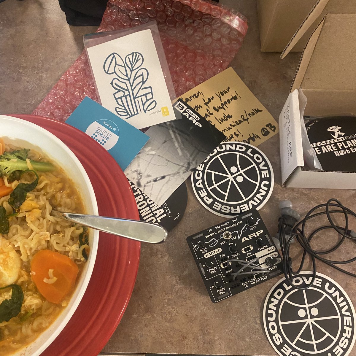 wcraghead's tweet photo. Just for my Kastle ARP from @bastlinstrument and I’m supposed to be eating my ramen but I’m making cool sound instead - THANKS BASTL SOUND PALS
#kastle #kastlearp #sound https://t.co/rdXIeSEwDj