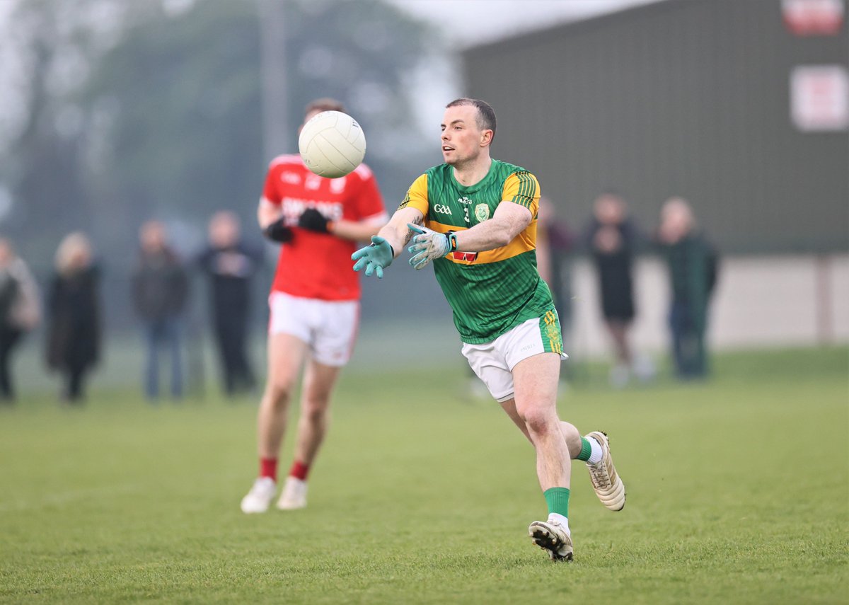 A few shots from the Carlow SF league SEMI FINAL between Eire Og and Rathvilly from Friday evening in Netwatch Centre of Excellence Fenagh. Score - 3-11 TO 1-8. @Carlow_GAA @Natsport @TheLeftWingBack