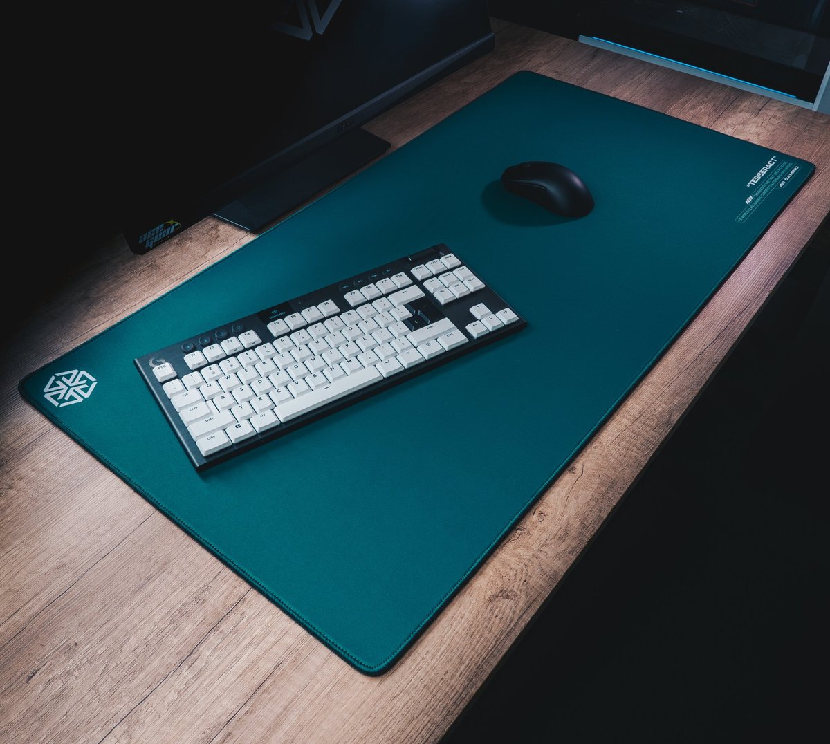 🚨EVERGREEN TESSERACT GIVEAWAY! 🚨

To Enter:

1. Follow @4dgamingco 
2. Like + Retweet
3. Tag a friend with bad taste in mousepads. 

Winner drawn tomorrow at 3PM CST!