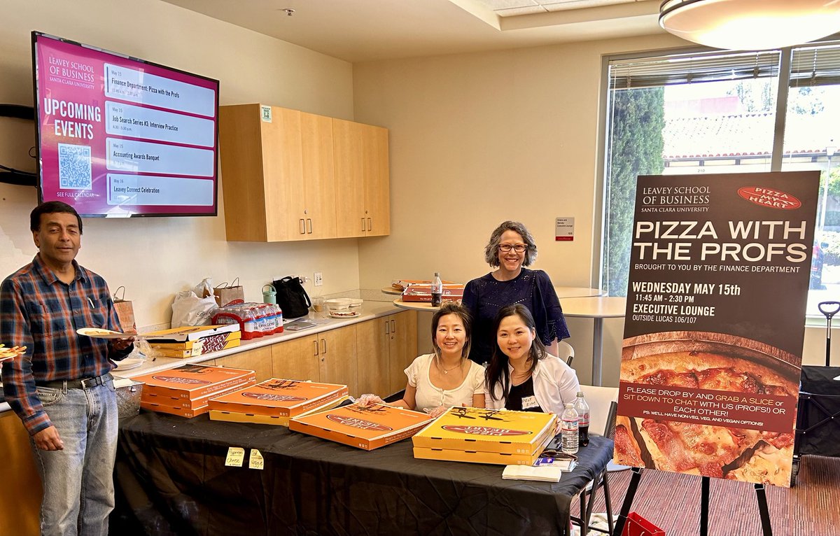 TheRealProfKim's tweet photo. Pizza (My Heart) With The Profs at wind down — thank you everyone for dropping in. Community is huge for us and these events reaffirm that sense of camaraderie across faculty, staff, and students 🥲🍕💙 https://t.co/mfbDQk8a9z