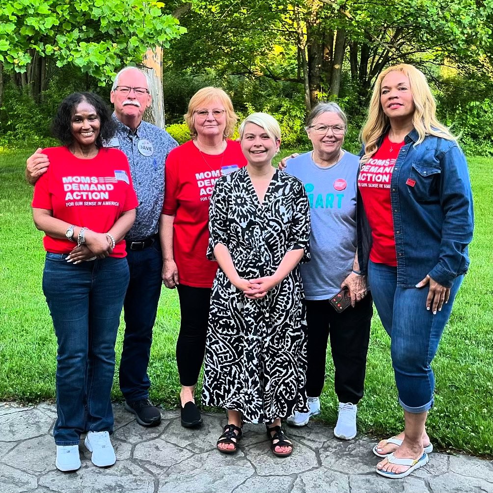 Thanks to @MomsDemand Action for hosting tonight’s Meet and Greet with future Ohio House members Dave Blyth and Erika White (@ErikaForOhio)! It’s past time for Ohio to #DoSomething and enact common sense gun safety laws to save lives.