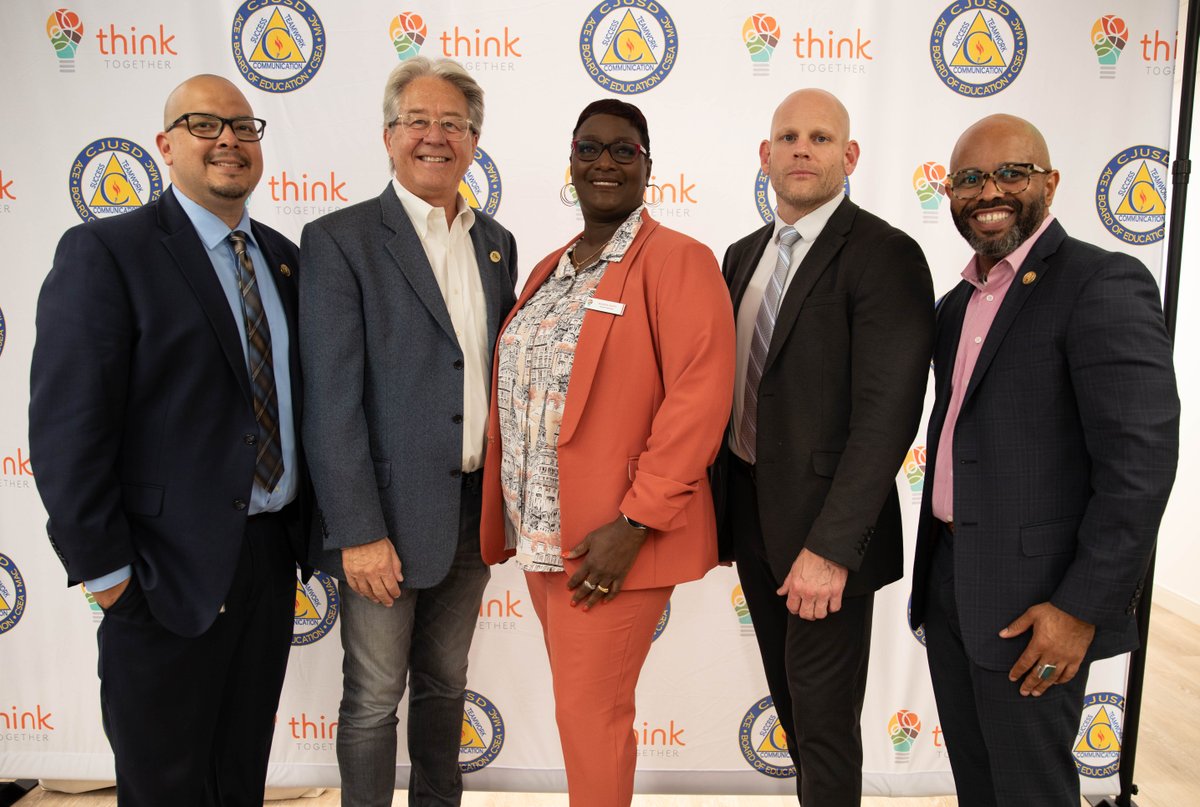 thinktogether's tweet photo. Think Together is proud to recognize @ColtonJUSD as our 2024 Champion of Change! 💡 Over our 14-year partnership, Colton Joint Unified has continued to change the odds for kids through their innovative strategies and commitment to students. Click the 🔗 in our bio to read more. https://t.co/wBKjV8YFLj