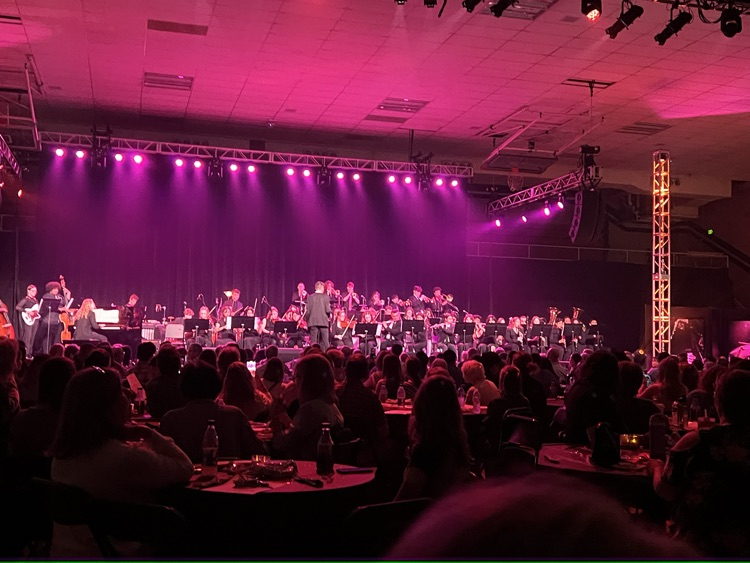 MinutemenCHS's tweet image. Amazing energy at Jazz Cafe tonight. To all the students, staff, and volunteers that helped to make tonight another huge success, THANK YOU!