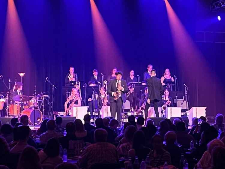 MinutemenCHS's tweet image. Amazing energy at Jazz Cafe tonight. To all the students, staff, and volunteers that helped to make tonight another huge success, THANK YOU!