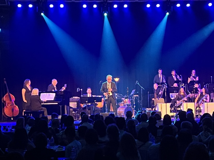 MinutemenCHS's tweet image. Amazing energy at Jazz Cafe tonight. To all the students, staff, and volunteers that helped to make tonight another huge success, THANK YOU!