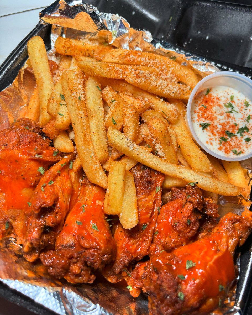 kaycreatedit's tweet image. Yall sitting in the house hungry. We got you covered. #houstontornado