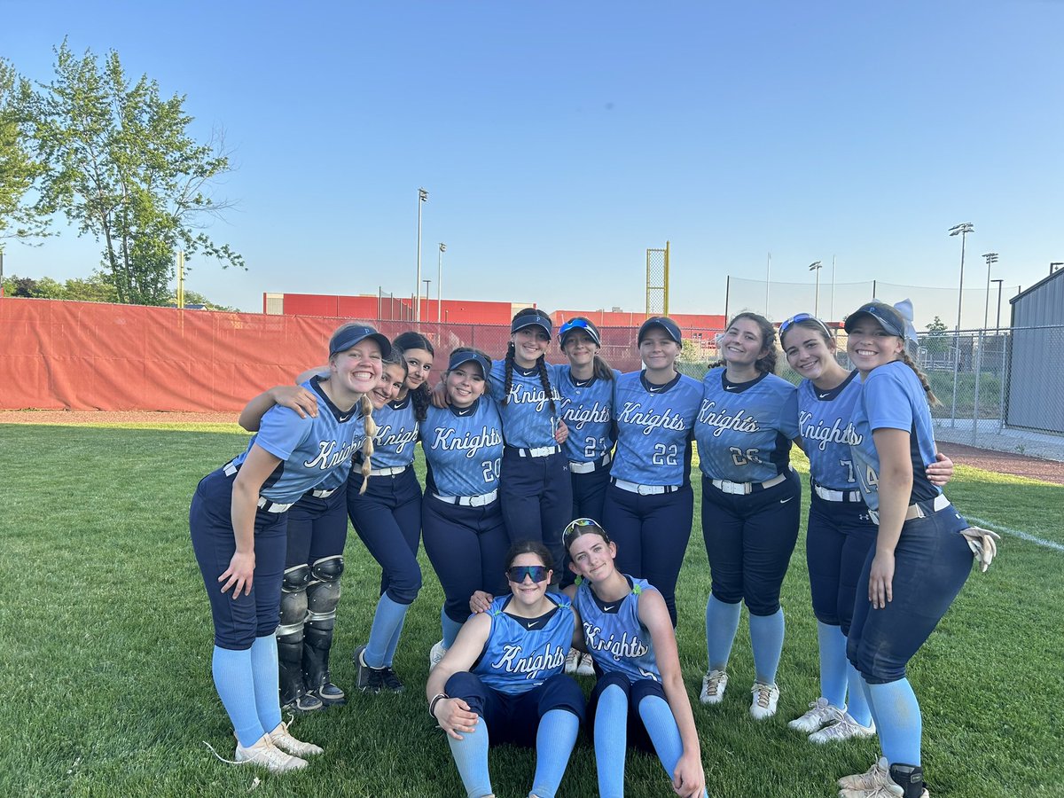 Great 6-3 victory over Antioch to start our barrington tournament! Second to last day of the season for JV2! - Kayla with quite a dub on the mound - Frannie with amazing catches in center #LGK