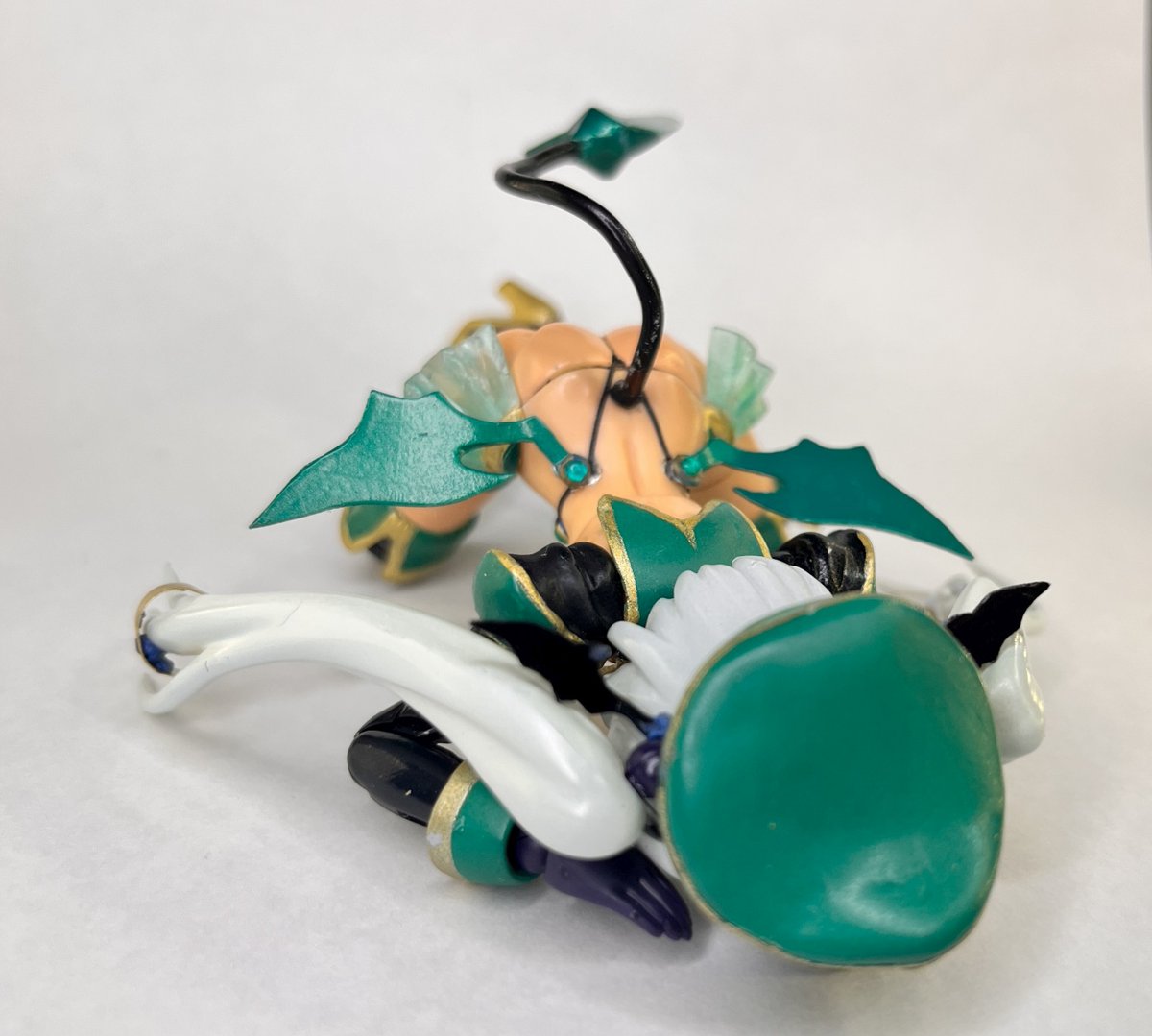 ポーズいろいろ エロ蹲踞、DOGEZA、よつんばい、ふっとび。股関節がもーちょい稼働してほしいなあ 