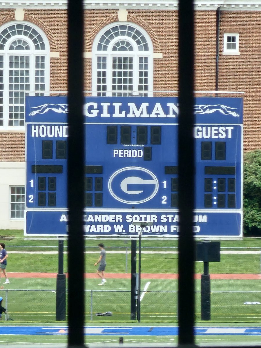 bryanwdc's tweet image. For the first time ever I was able to share my uni find with @UniWatch in person before I posted! In Baltimore en route to #PurpWalk #UniWatch25 found Gilman High School borrowing the Packers &quot;G&quot; and Greyhound&apos;s hound @PhilHecken