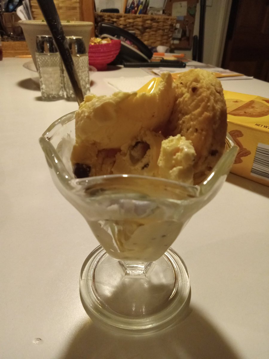 My OPLive Snack/Dessert is some Howling Cow Cookie Dough Ice Cream from NC State University that my brother brought back home with a Peacan Cookie #OPLive #OPNation @OfficialOPLive @ReelzChannel