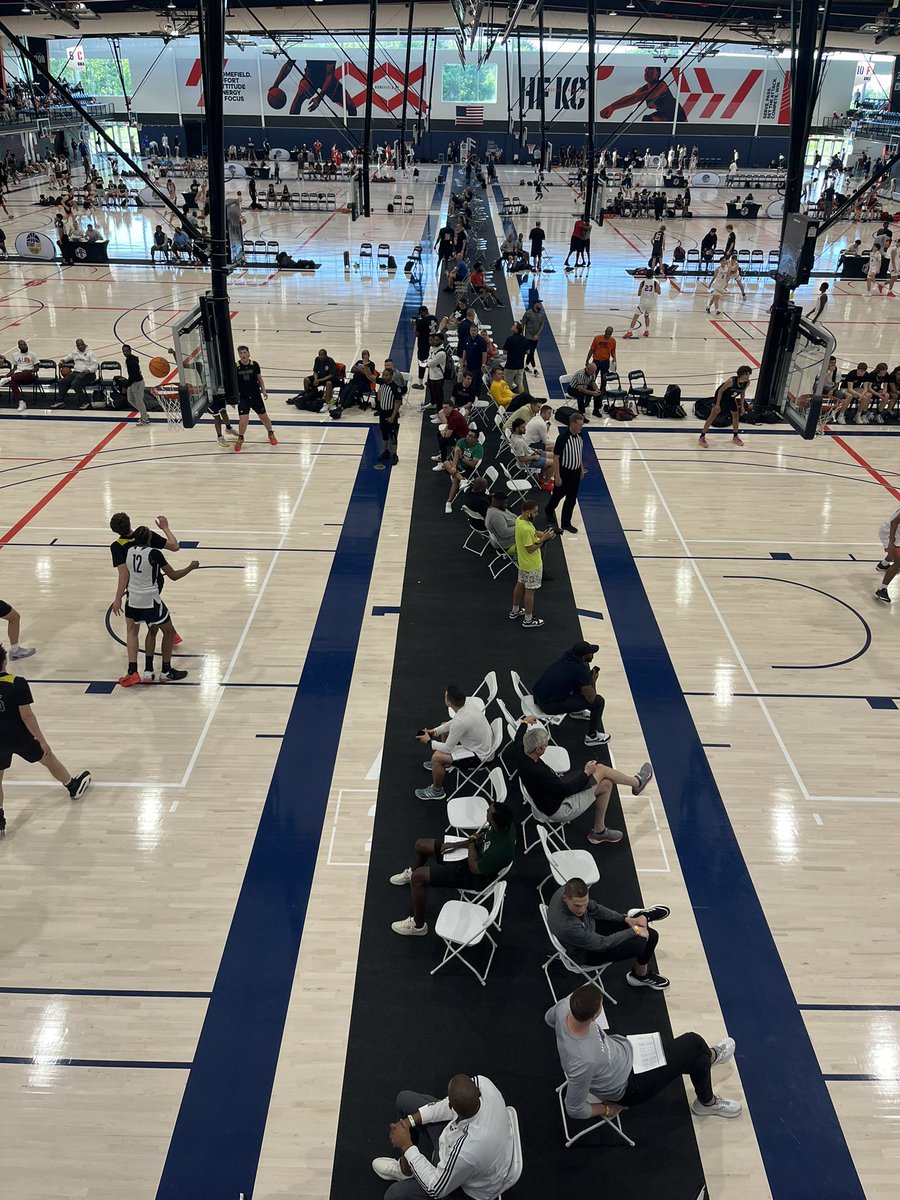 College coaches lined up on every court here in KC! Tons of opportunities out there! #RLHoops